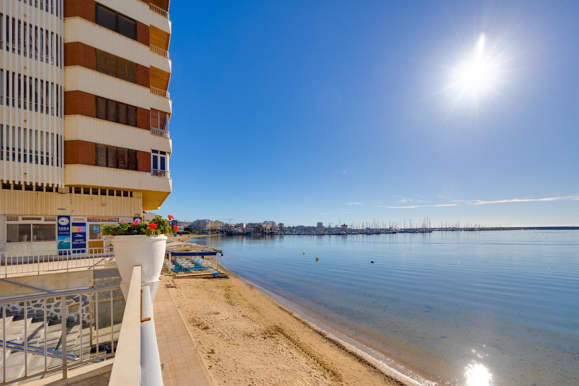 Herverkoop - Appartement -
Torrevieja - Acequion