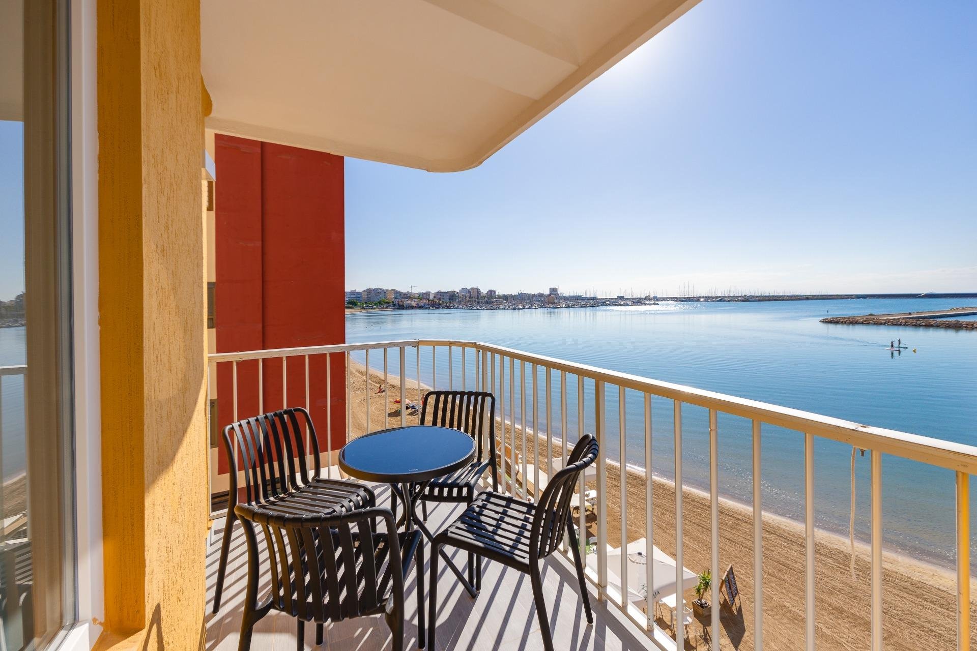Herverkoop - Appartement -
Torrevieja - Acequion