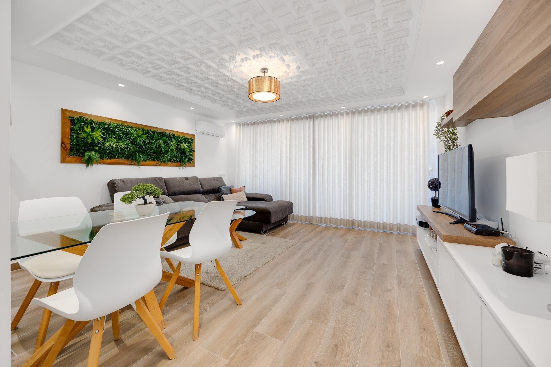 Herverkoop - Appartement -
Torrevieja - Acequion