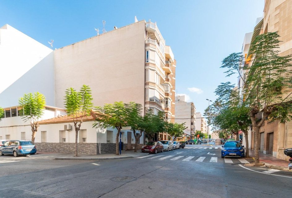 Herverkoop - Appartement -
Torrevieja - Centro