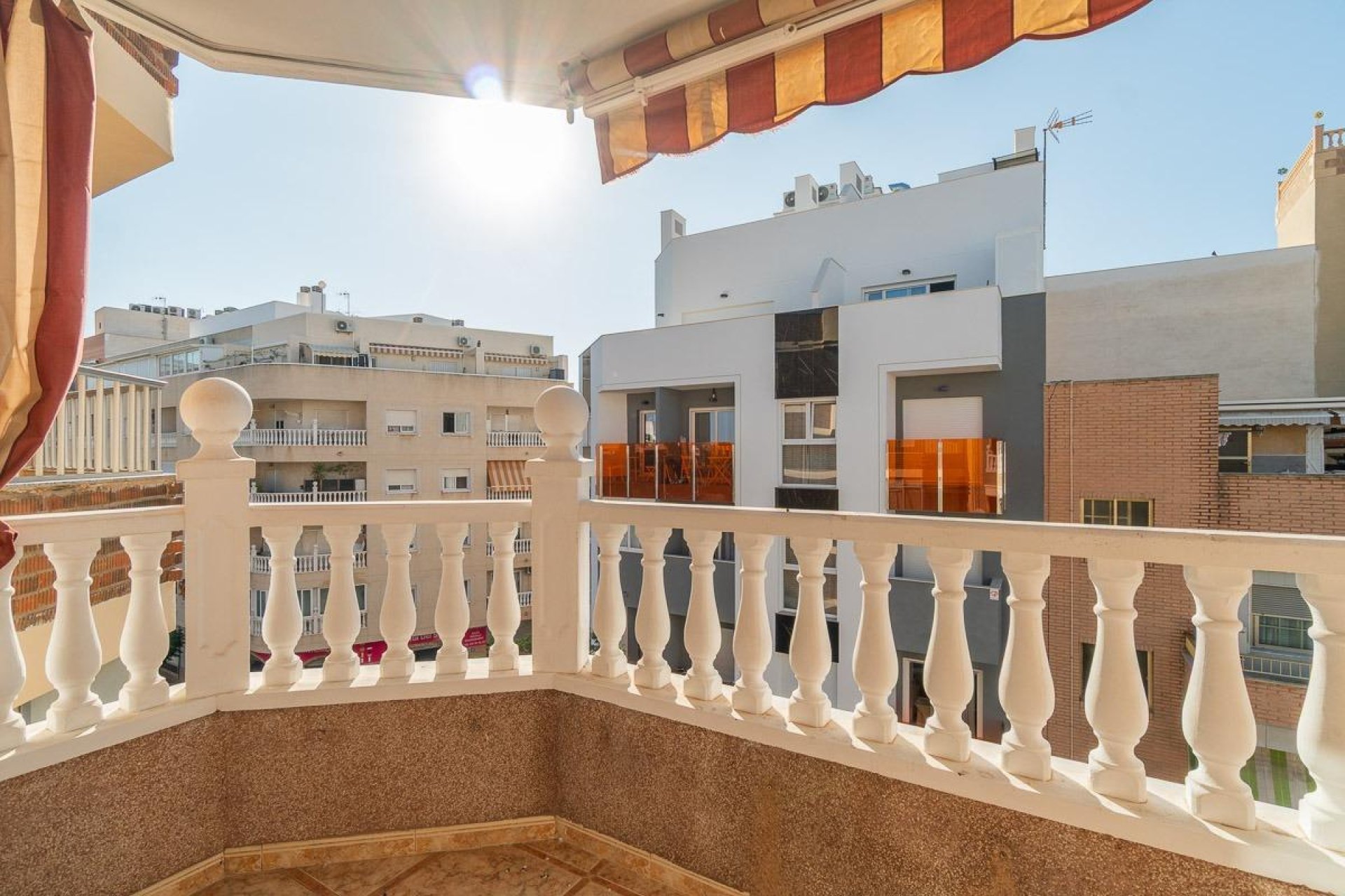 Herverkoop - Appartement -
Torrevieja - Centro
