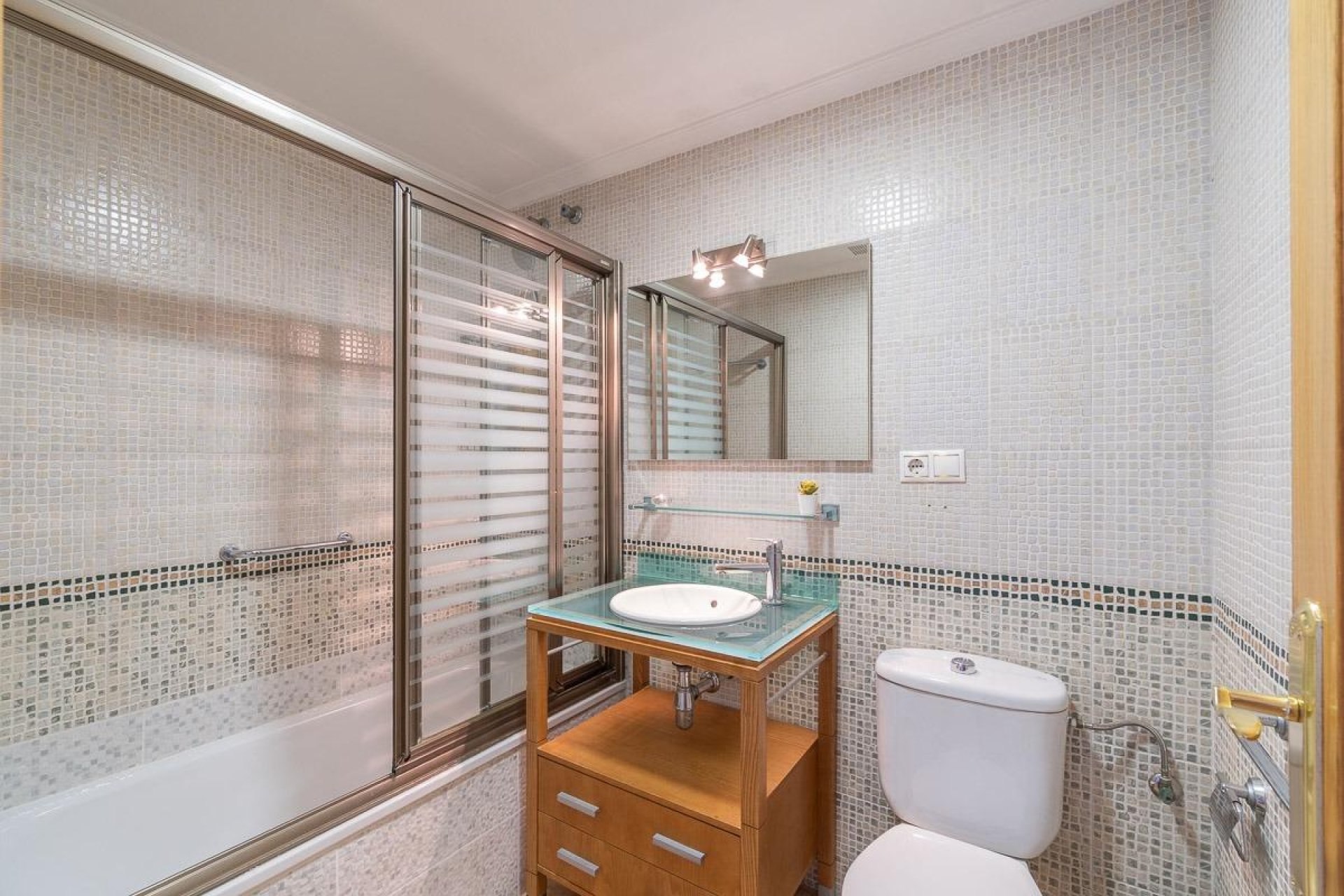 Herverkoop - Appartement -
Torrevieja - Centro
