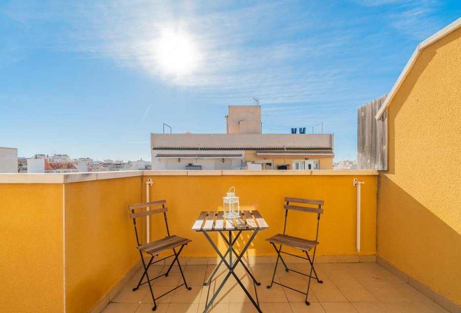 Herverkoop - Appartement -
Torrevieja - Centro