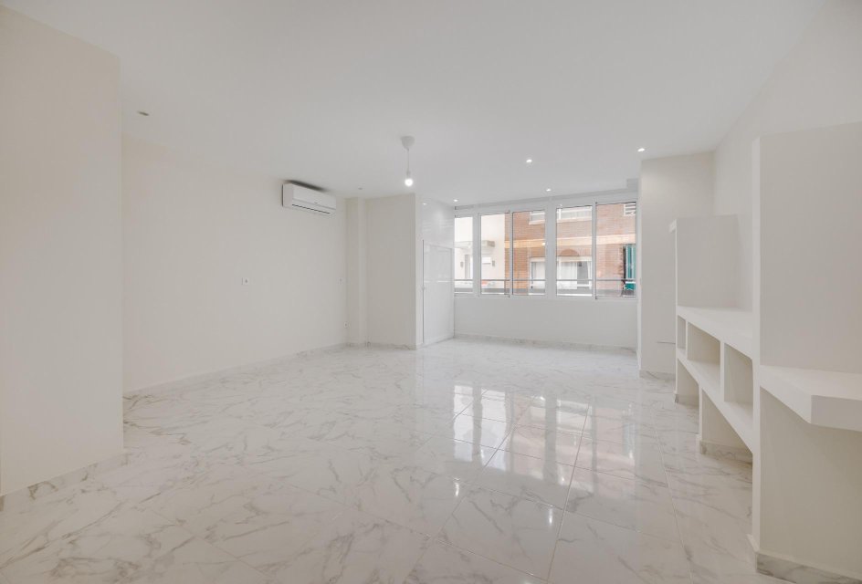 Herverkoop - Appartement -
Torrevieja - Centro