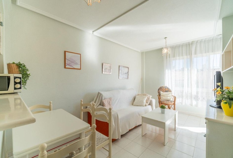 Herverkoop - Appartement -
Torrevieja - Los Frutales