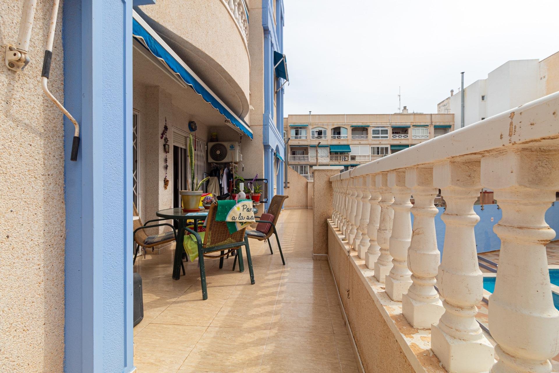 Herverkoop - Appartement -
Torrevieja - Playa de los locos