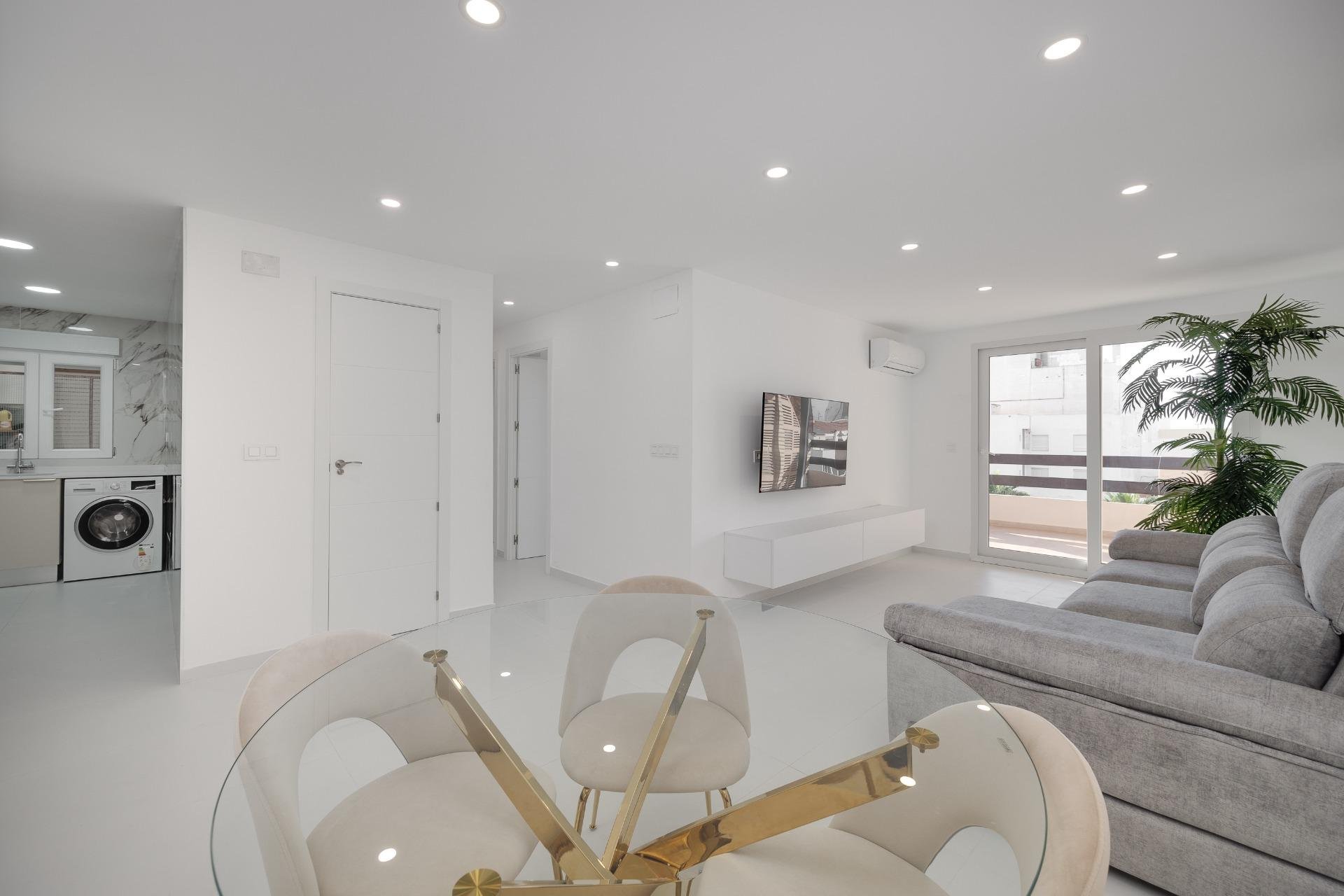 Herverkoop - Appartement -
Torrevieja - Playa de los Naufragos