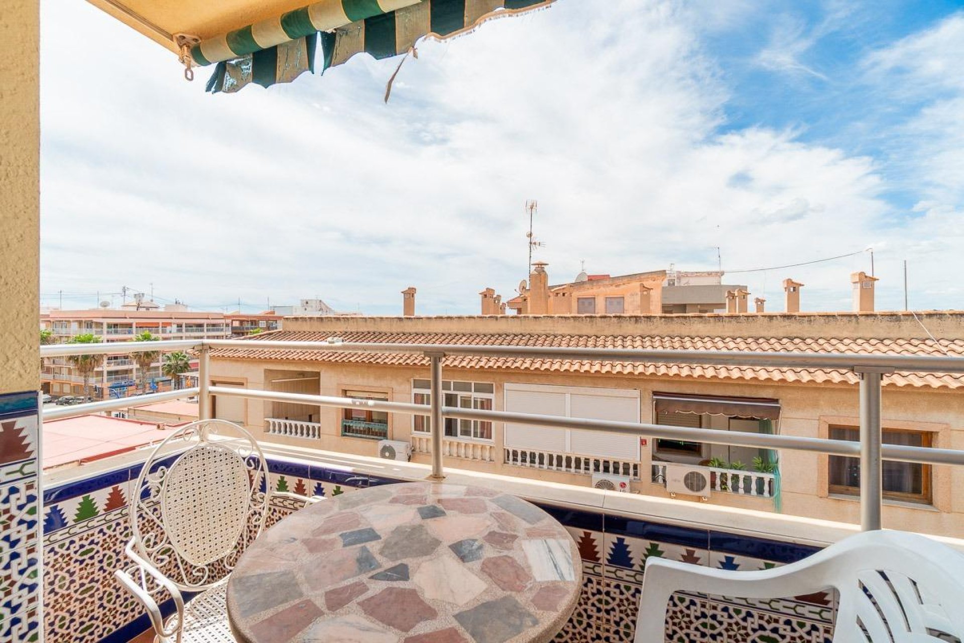 Herverkoop - Appartement -
Torrevieja - Playa de los Naufragos