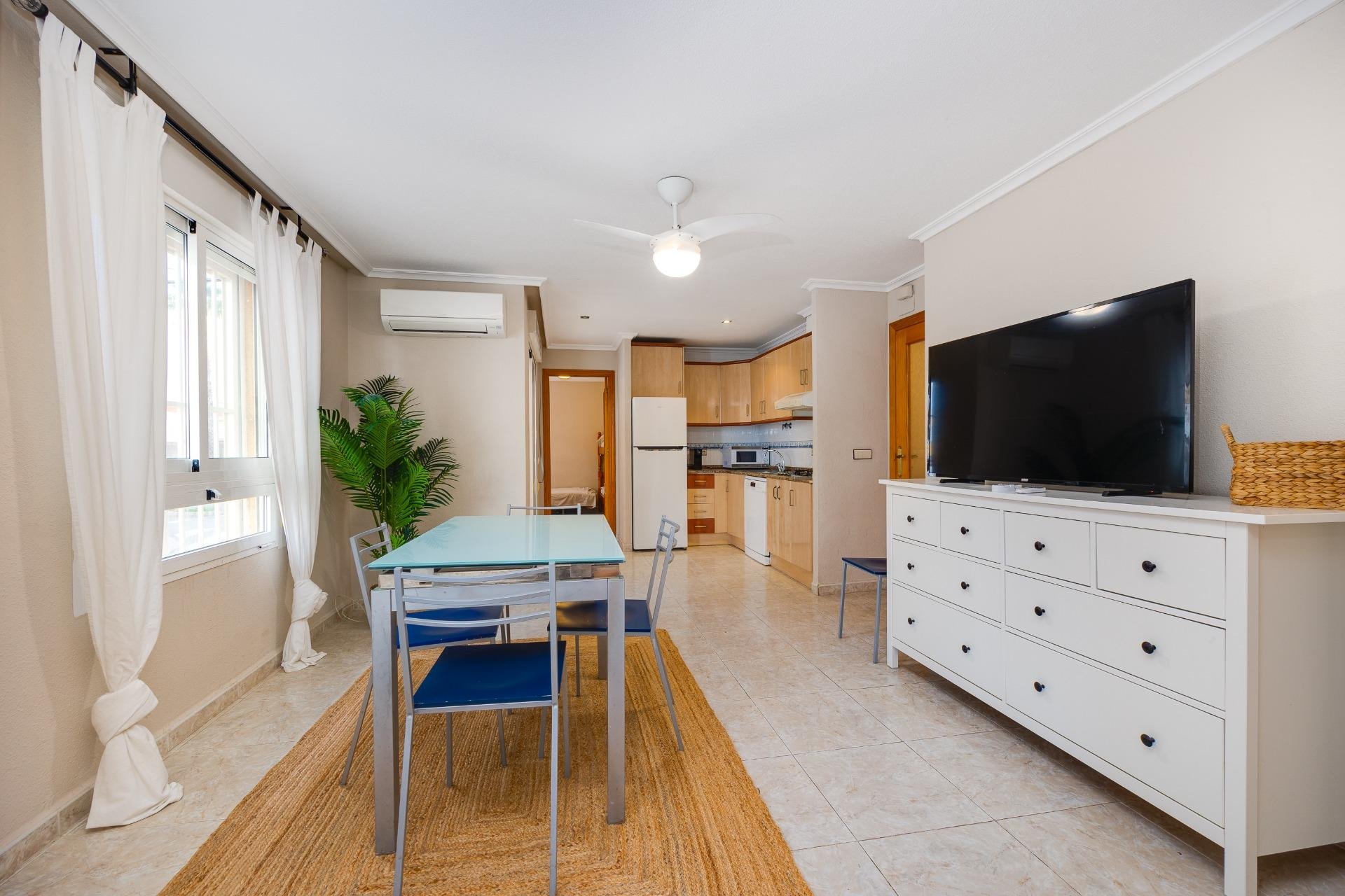 Herverkoop - Appartement -
Torrevieja - Playa de los Naufragos