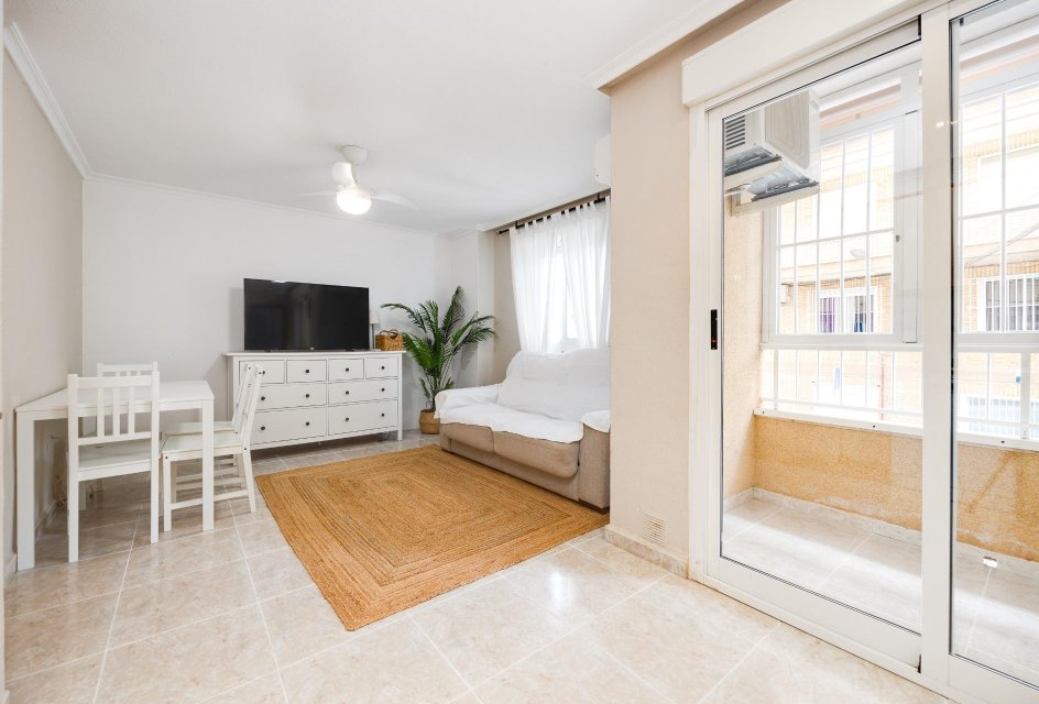 Herverkoop - Appartement -
Torrevieja - Playa de los Naufragos