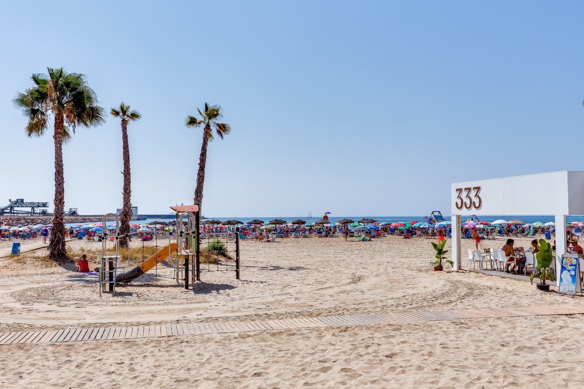 Herverkoop - Appartement -
Torrevieja - Playa de los Naufragos
