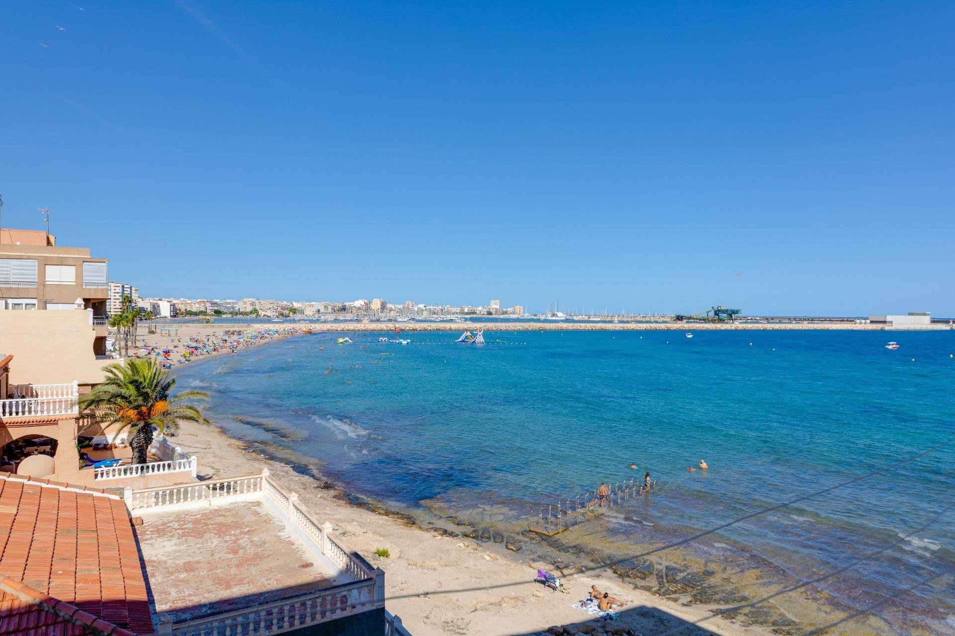 Herverkoop - Appartement -
Torrevieja - Playa de los Naufragos