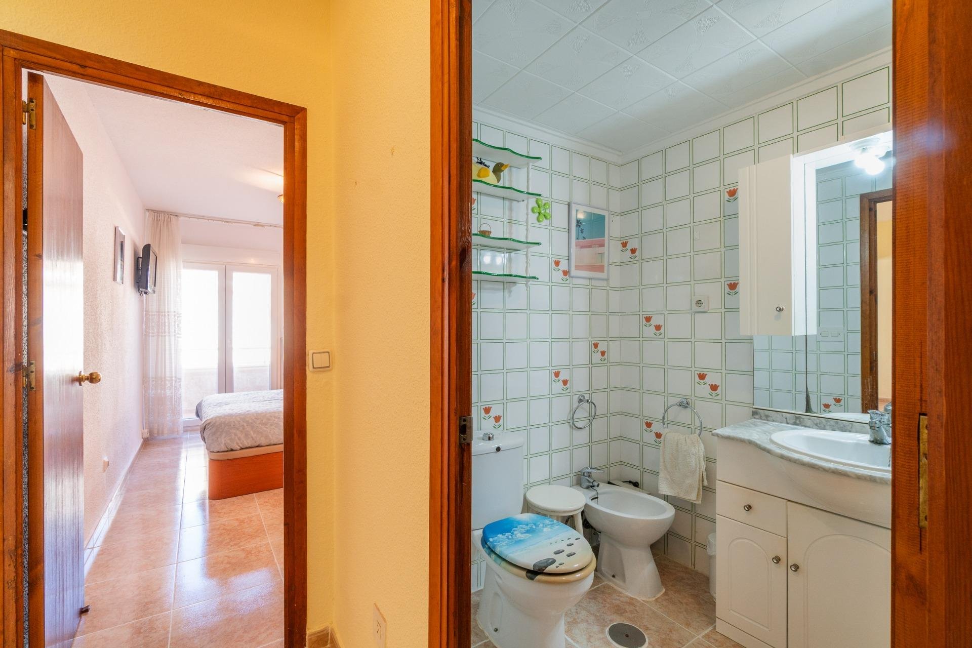 Herverkoop - Appartement -
Torrevieja - Playa del Cura