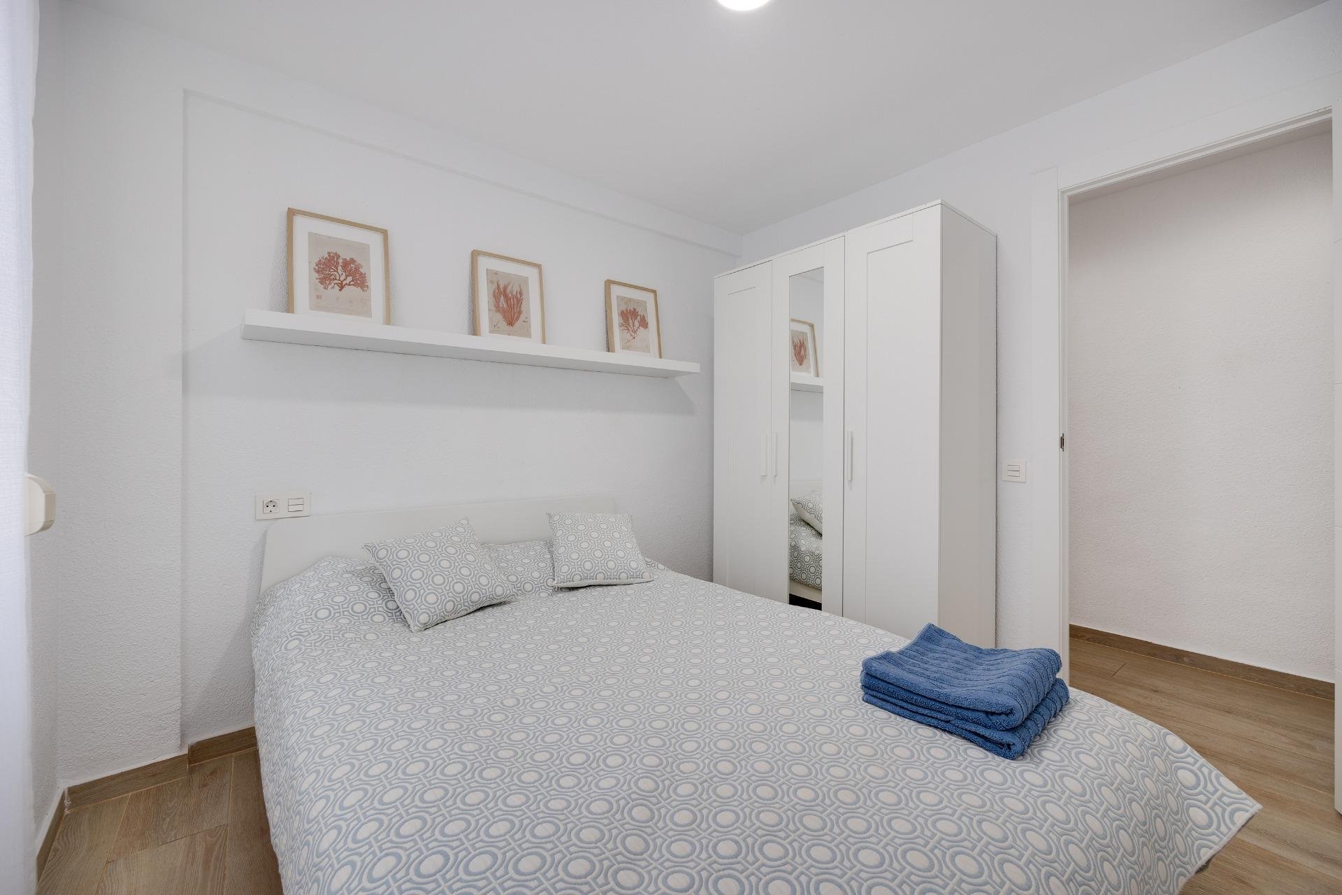 Herverkoop - Appartement -
Torrevieja - Playa del Cura