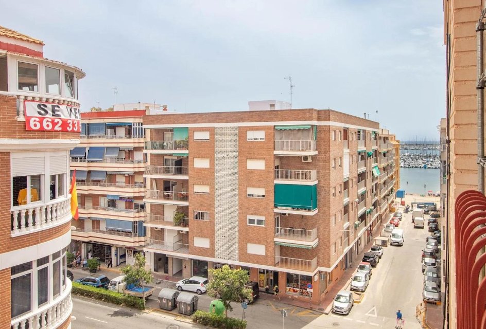 Herverkoop - Atico -
Torrevieja - Playa Acequion