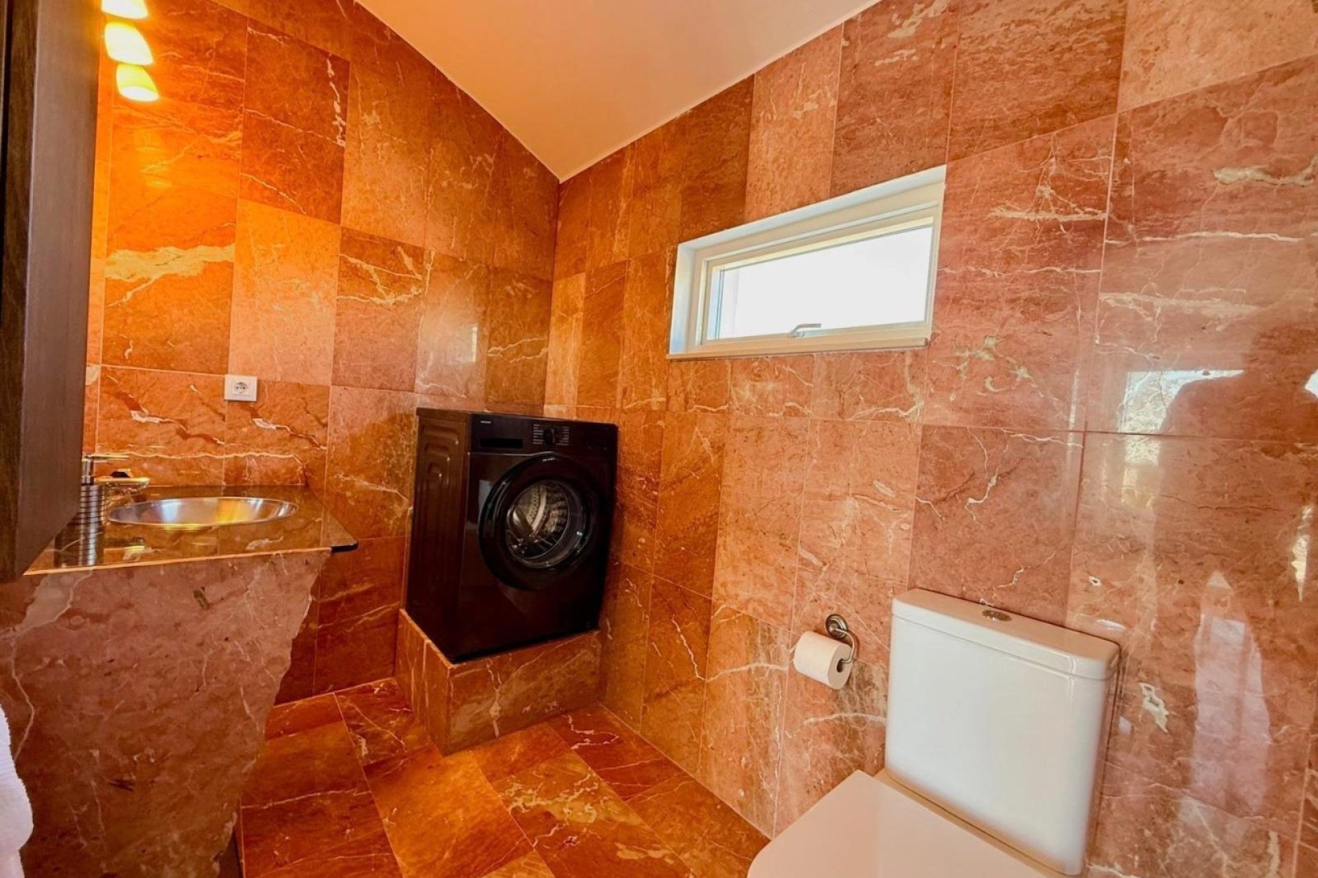 Herverkoop - Buhardilla -
Orihuela Costa - Las Ramblas