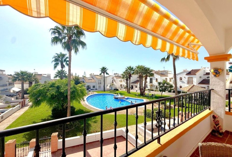 Herverkoop - Buhardilla -
Orihuela Costa - Los Dolses