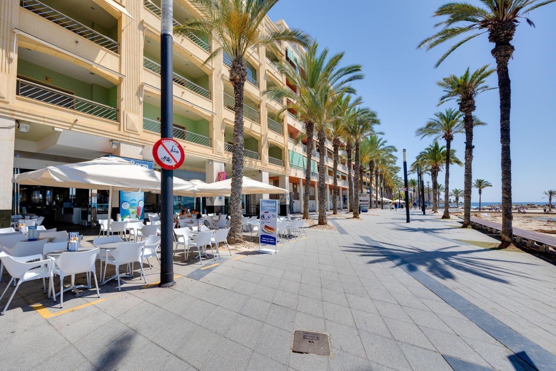 Herverkoop - Buhardilla -
Torrevieja - Estacion de autobuses