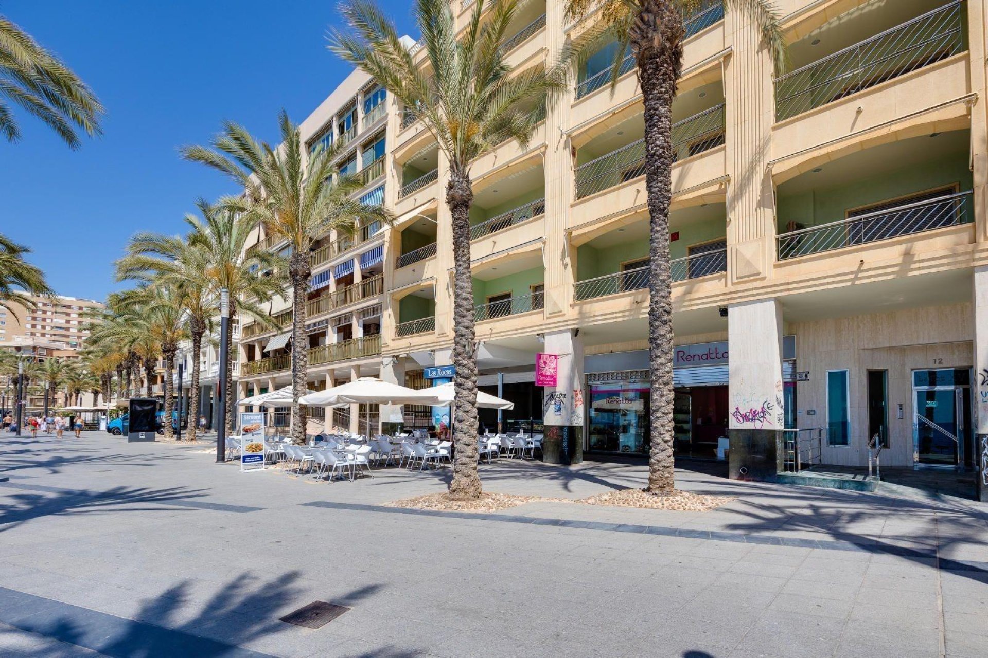 Herverkoop - Buhardilla -
Torrevieja - Estacion de autobuses