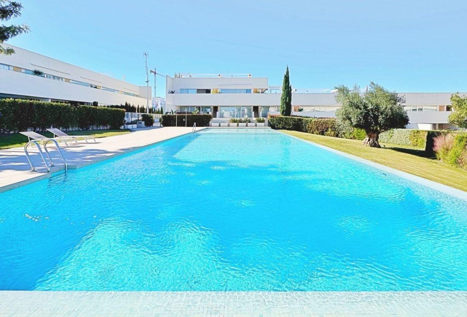 Herverkoop - Buhardilla -
Torrevieja - Los balcones