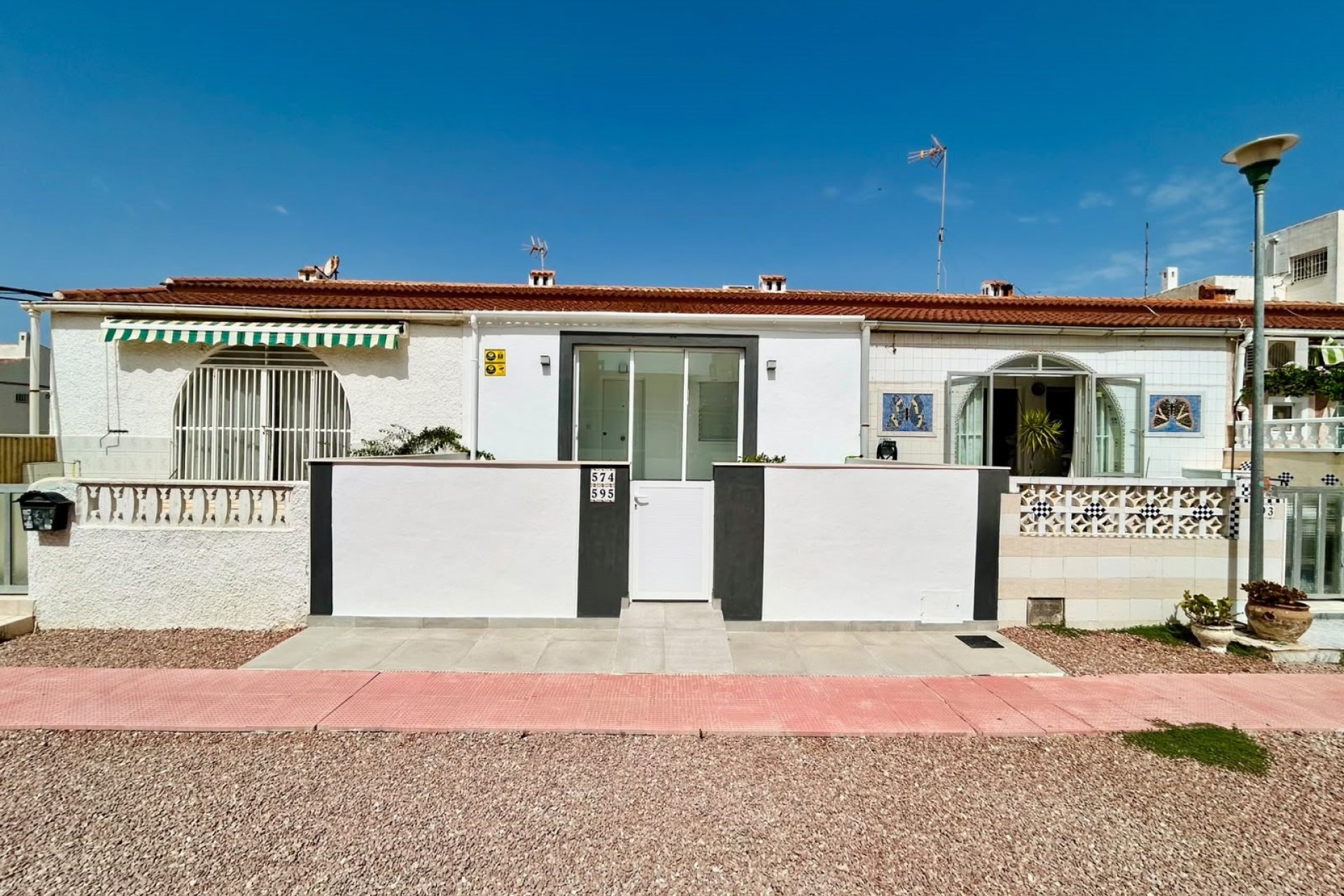 Herverkoop - Bungalow -
La Siesta - El Salado - Torreta - La Siesta