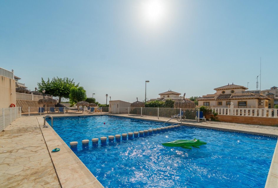 Herverkoop - Bungalow -
Orihuela Costa - Lomas de Cabo Roig-Los Dolses