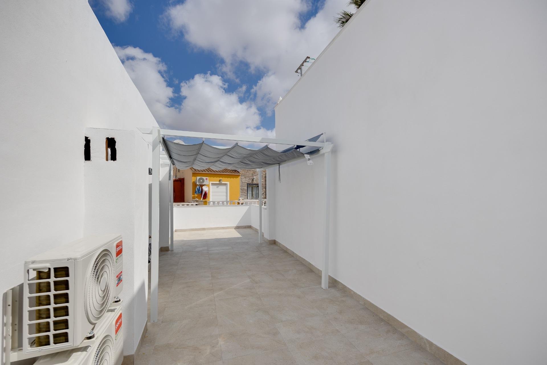 Herverkoop - Bungalow -
Orihuela Costa - Los Almendros-La Florida