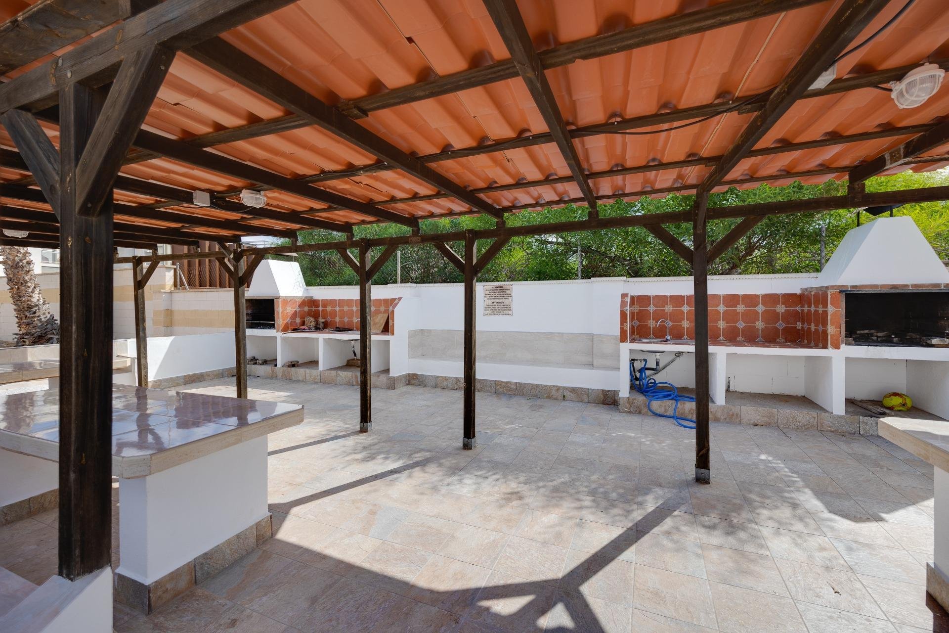 Herverkoop - Bungalow -
Orihuela Costa - Los Almendros-La Florida