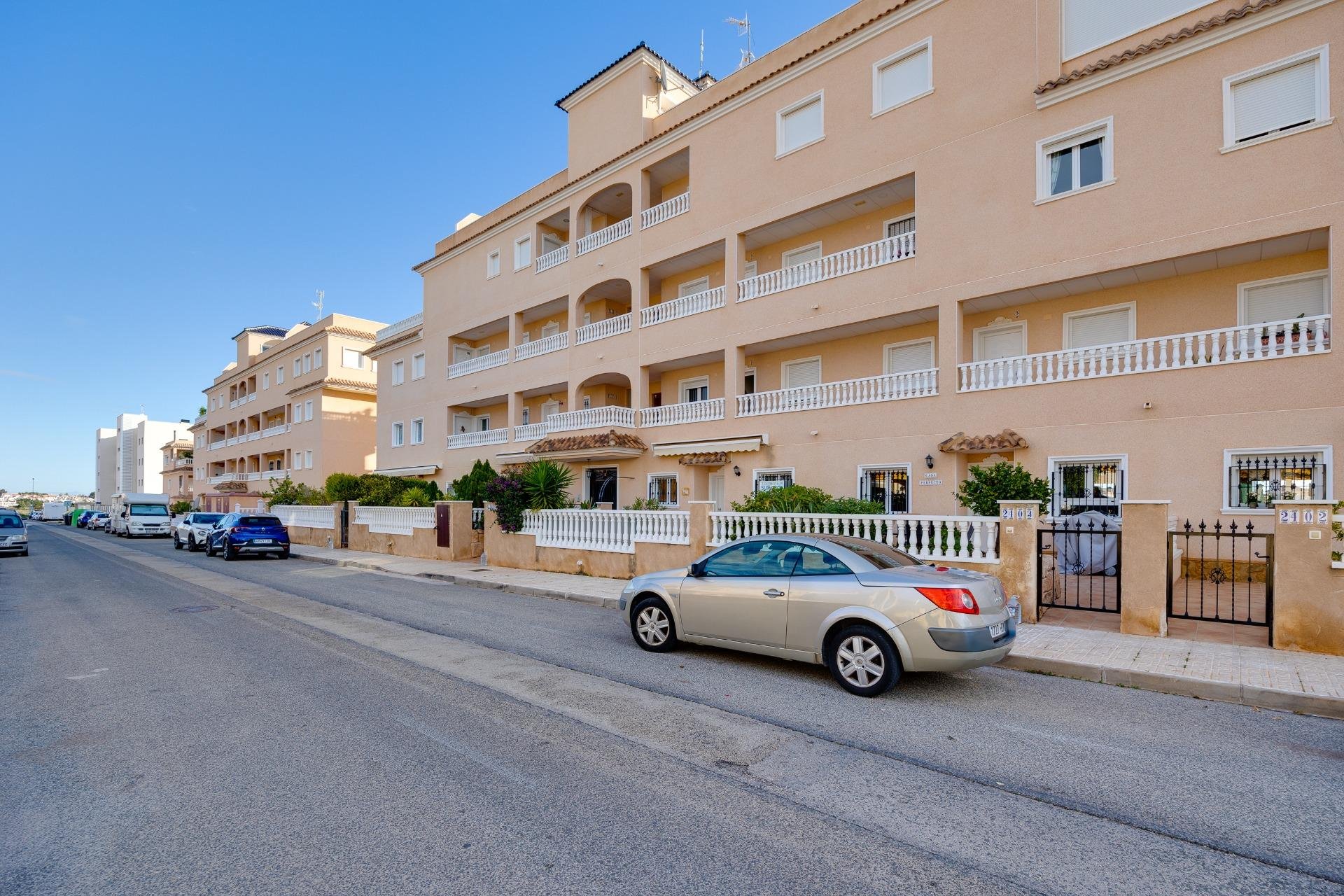 Herverkoop - Bungalow -
Orihuela Costa - Los Dolses