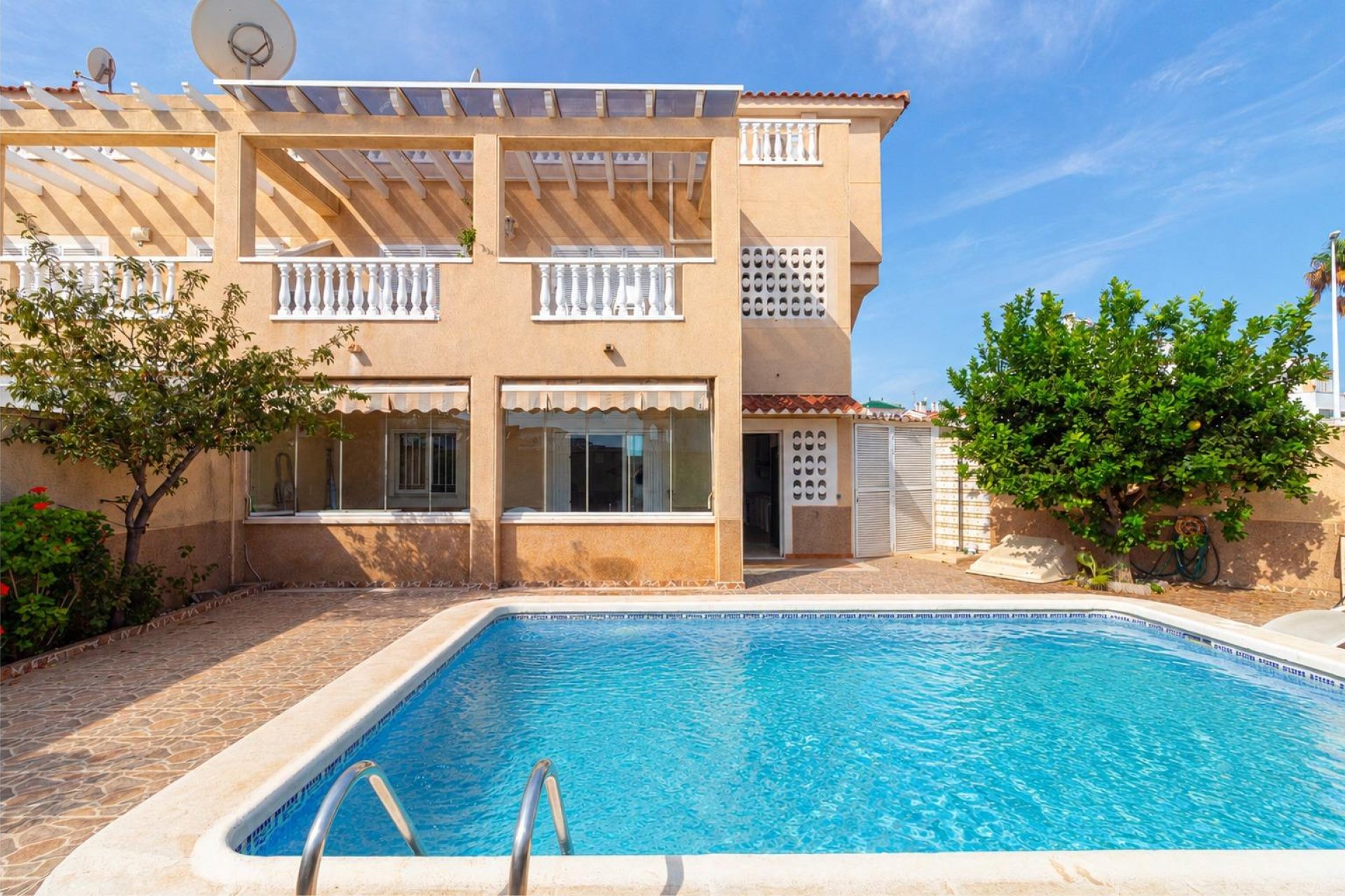 Herverkoop - Bungalow -
Orihuela Costa - Punta Prima