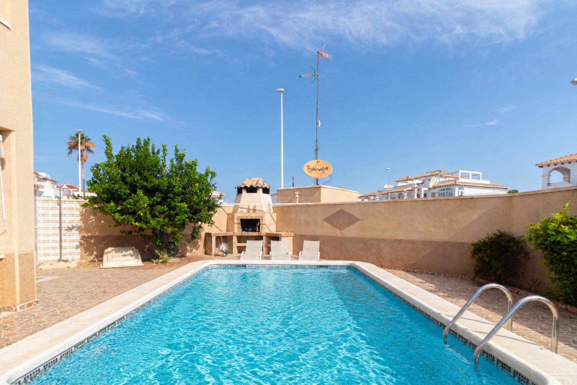 Herverkoop - Bungalow -
Orihuela Costa - Punta Prima