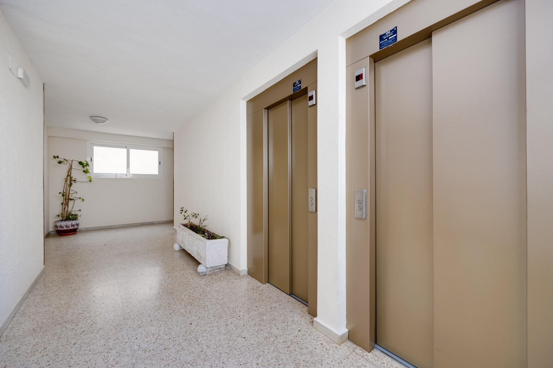 Herverkoop - Bungalow -
Torrevieja - Acequion