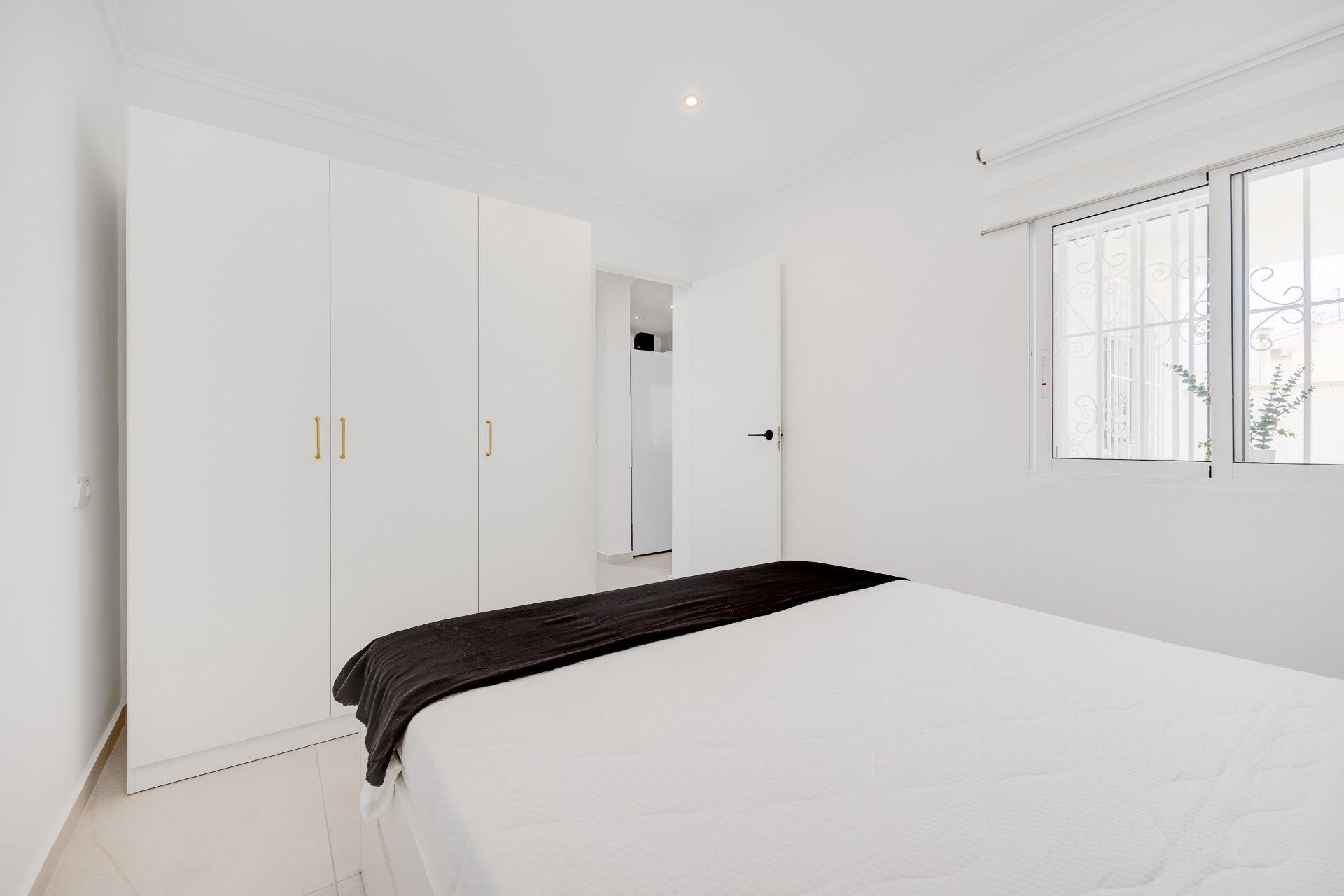 Herverkoop - Bungalow -
Torrevieja - La Siesta - El Salado - Torreta