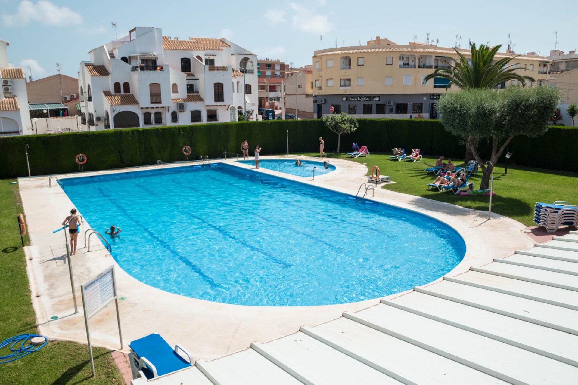 Herverkoop - Bungalow -
Torrevieja - Playa de los Naufragos