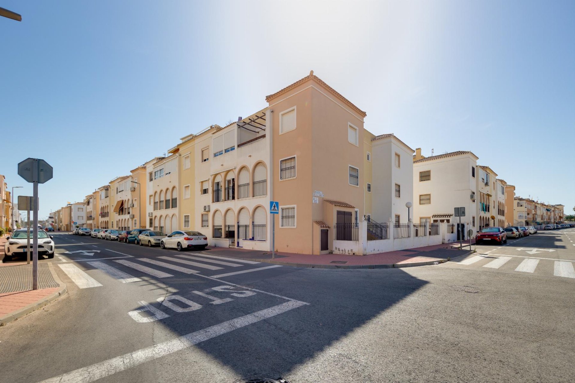 Herverkoop - Bungalow -
Torrevieja - Playa de los Naufragos