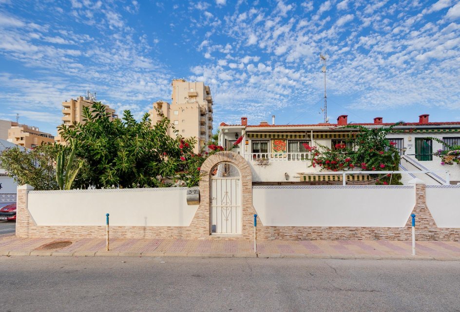 Herverkoop - Bungalow -
Torrevieja - Torre la mata
