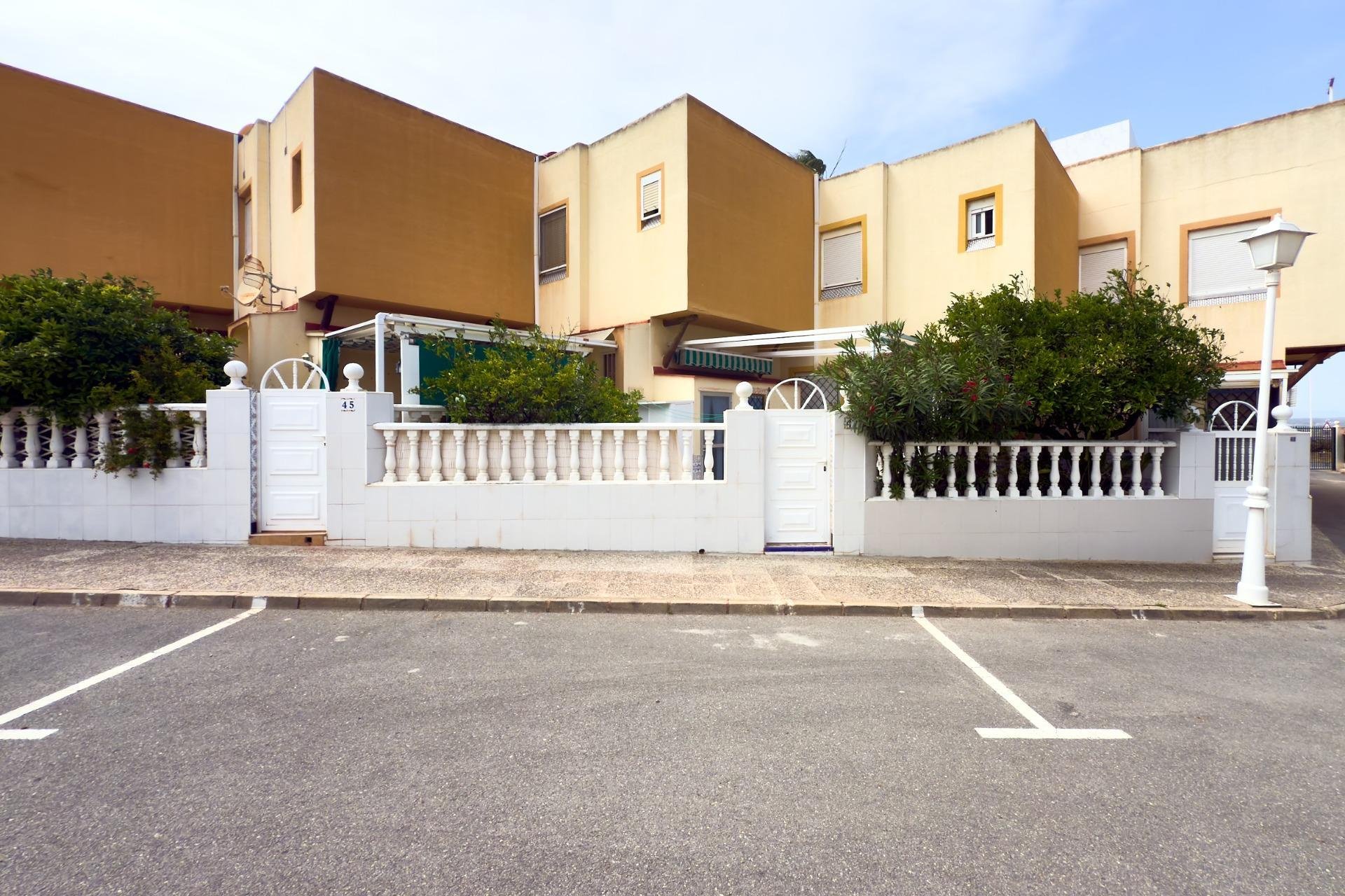 Herverkoop - Bungalow -
Torrevieja - Torreblanca