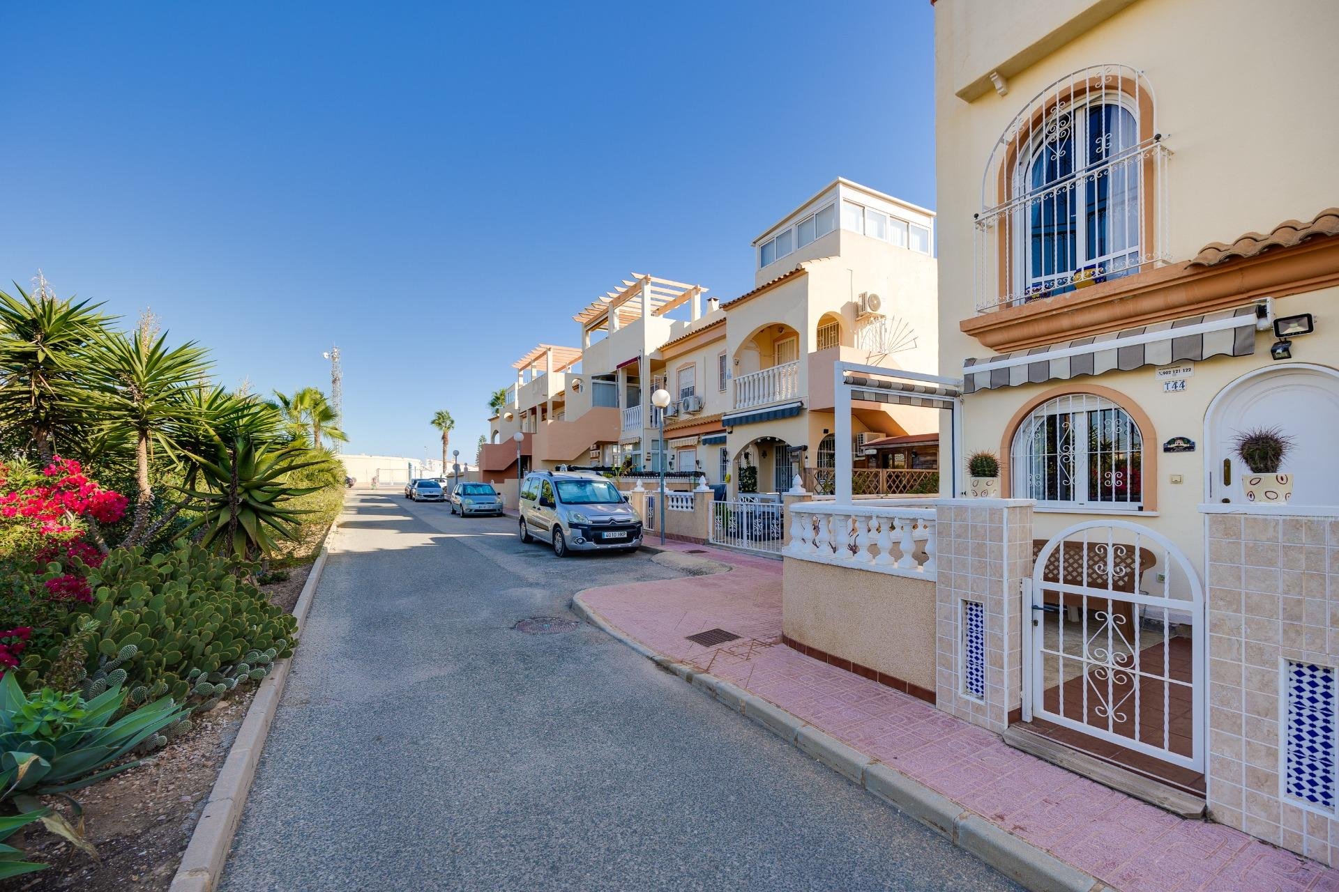 Herverkoop - duplex -
Orihuela Costa - La Florida