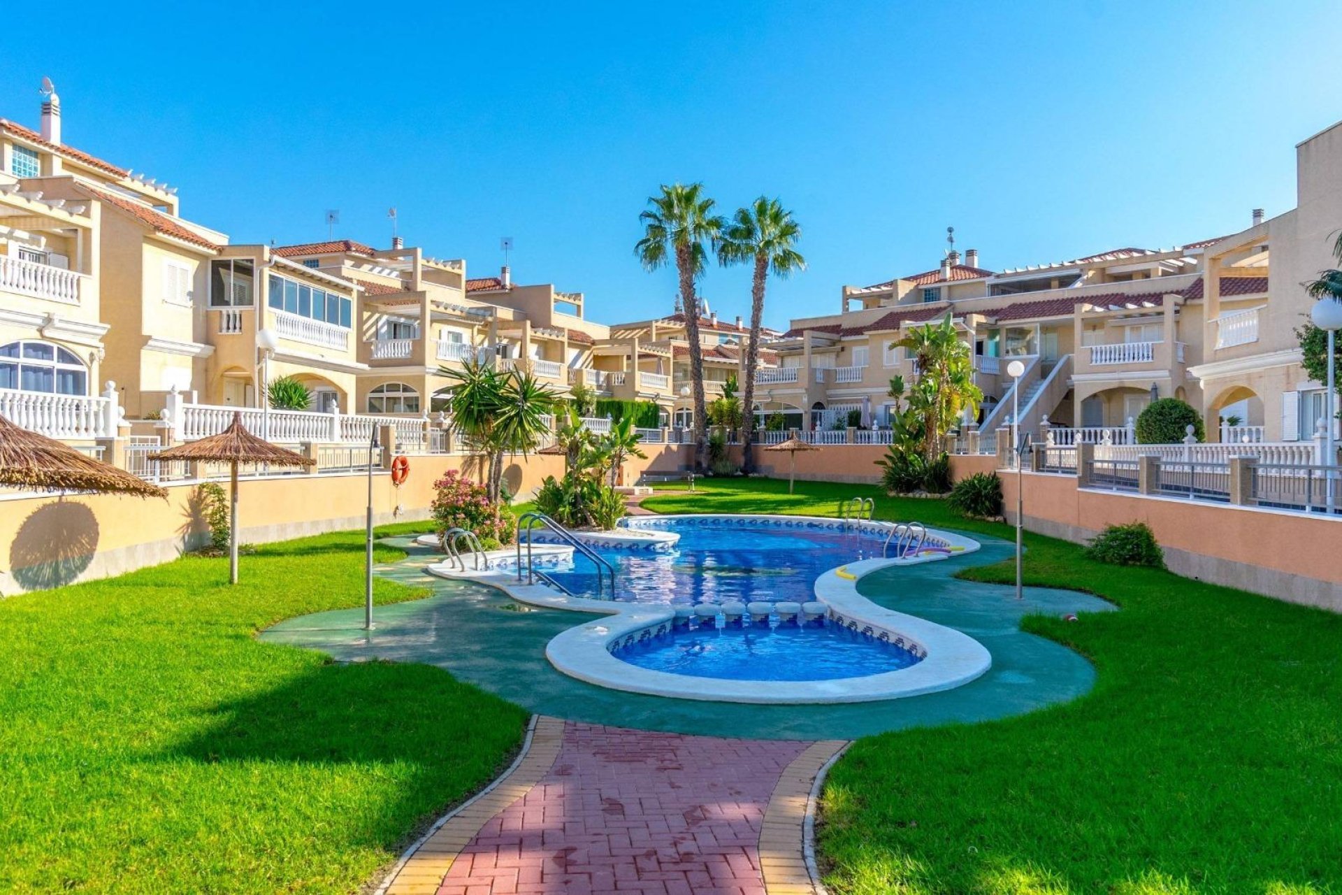 Herverkoop - duplex -
Orihuela Costa - Playa Flamenca