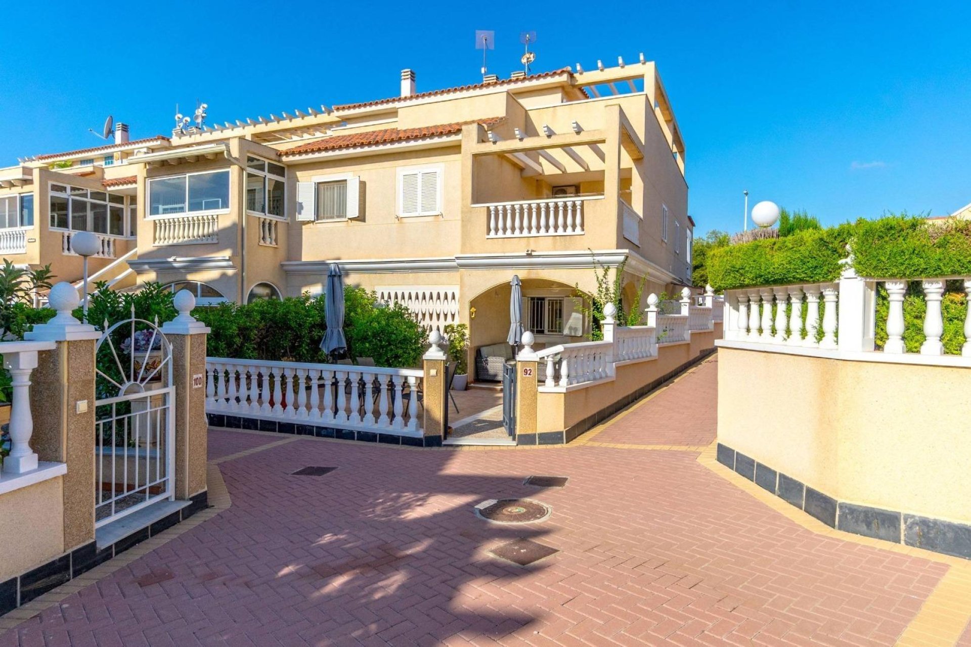 Herverkoop - duplex -
Orihuela Costa - Playa Flamenca