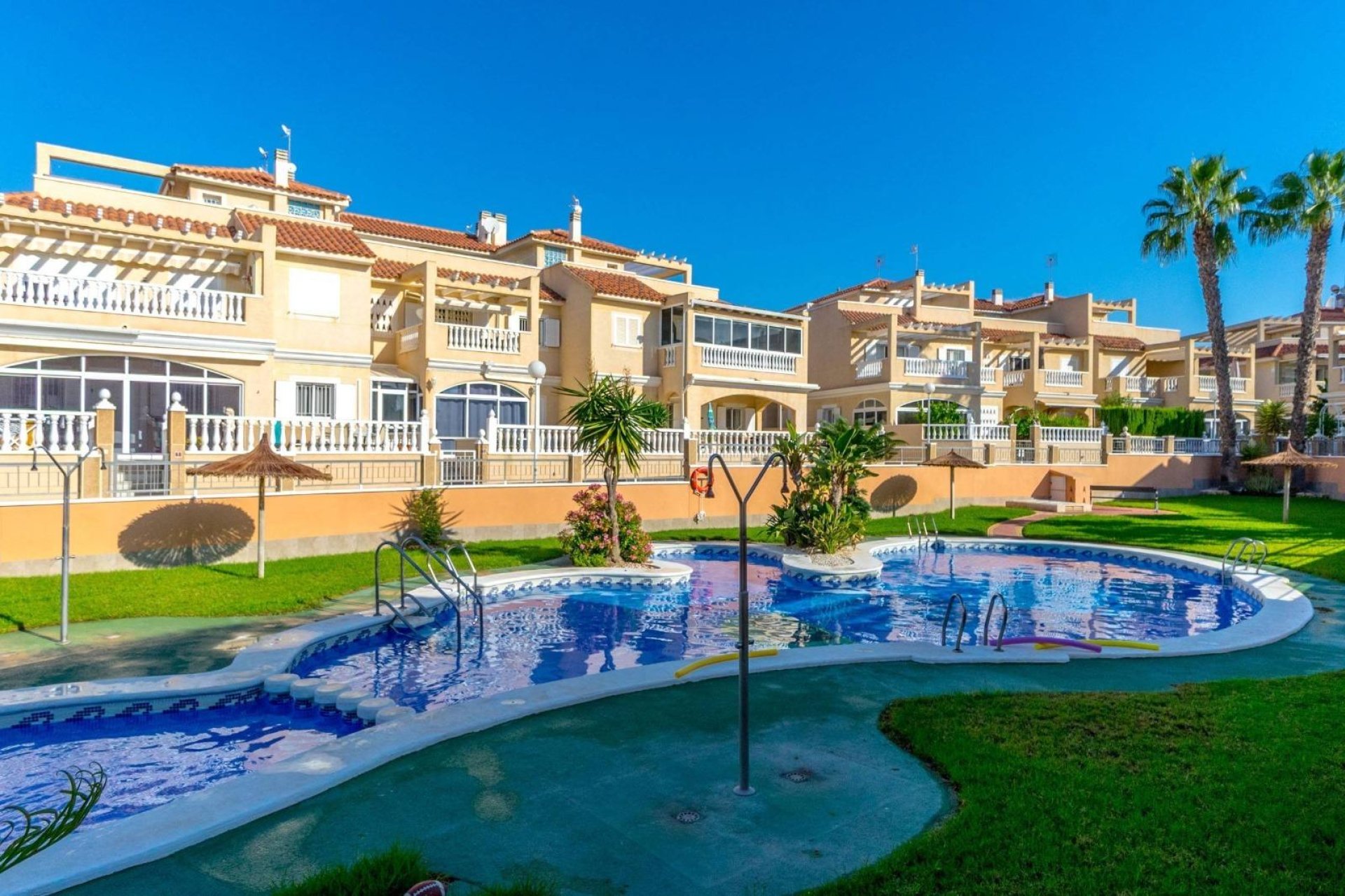 Herverkoop - duplex -
Orihuela Costa - Playa Flamenca