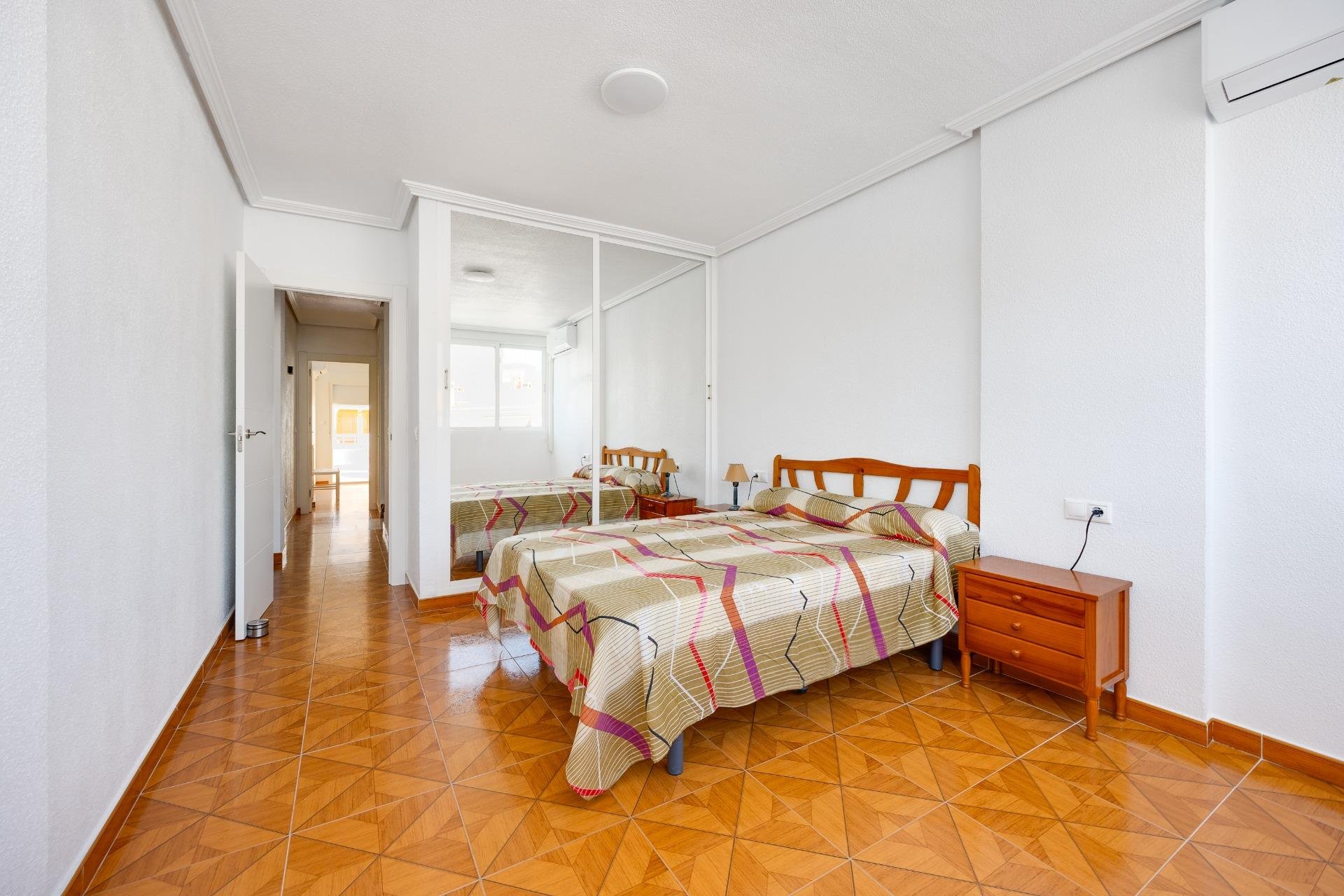 Herverkoop - duplex -
Torrevieja - Acequion