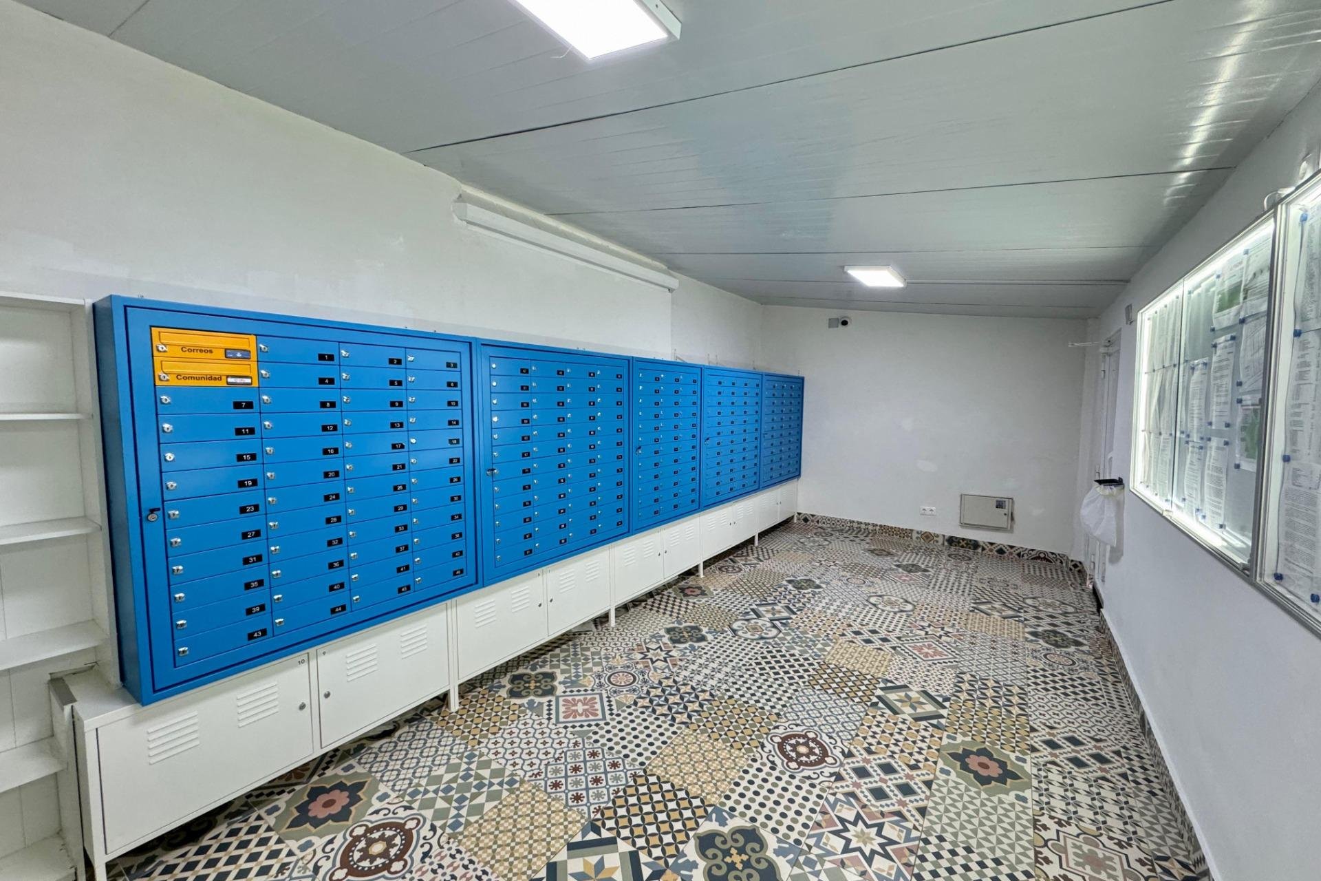 Herverkoop - duplex -
Torrevieja - El limonar
