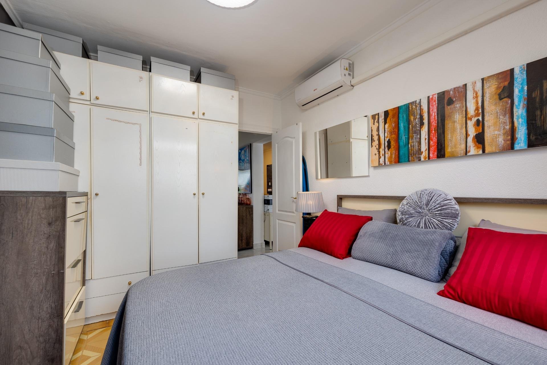 Herverkoop - duplex -
Torrevieja - Paraje natural