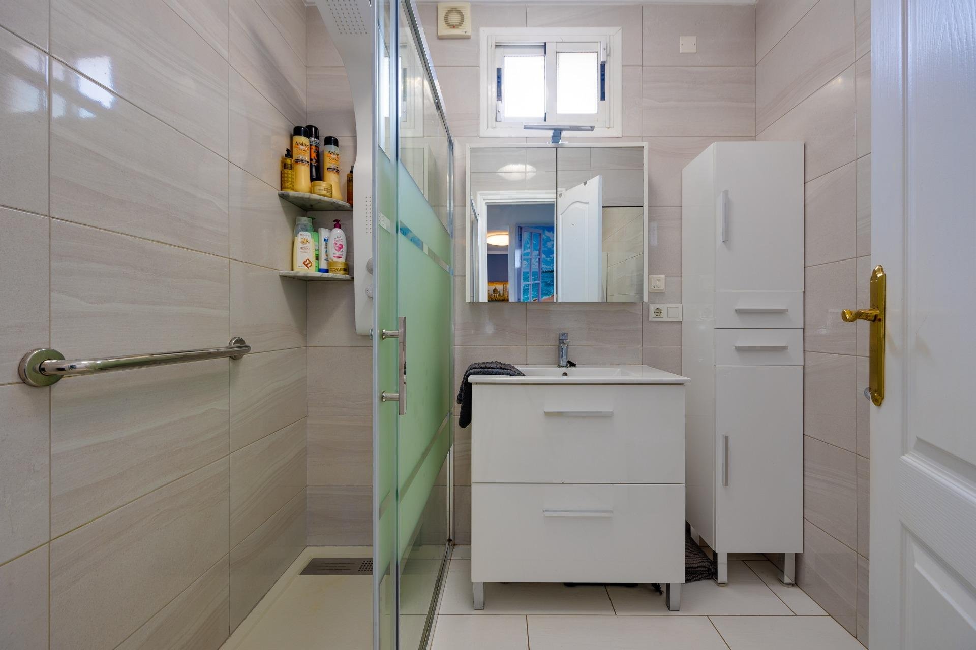 Herverkoop - duplex -
Torrevieja - Paraje natural