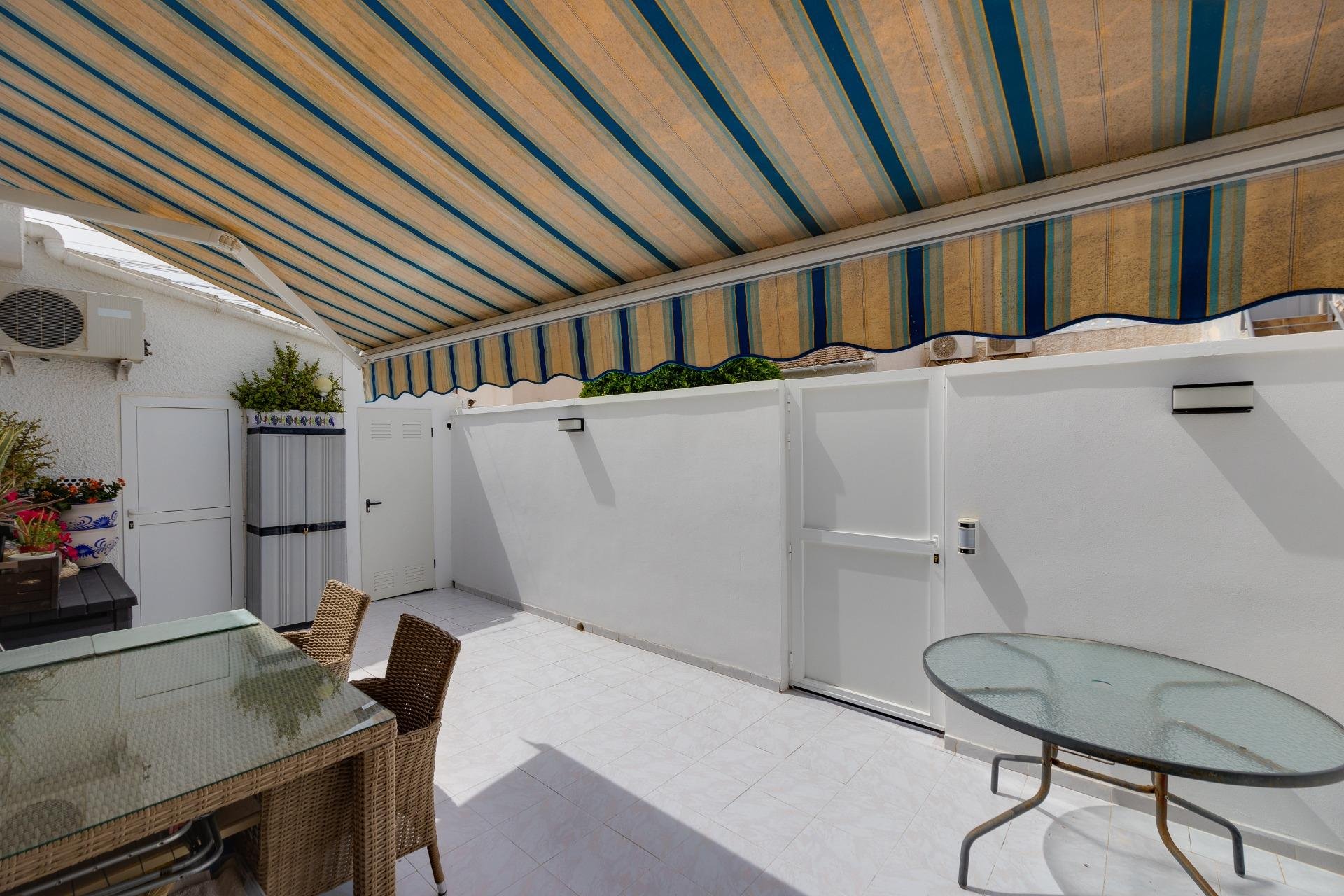 Herverkoop - duplex -
Torrevieja - Paraje natural