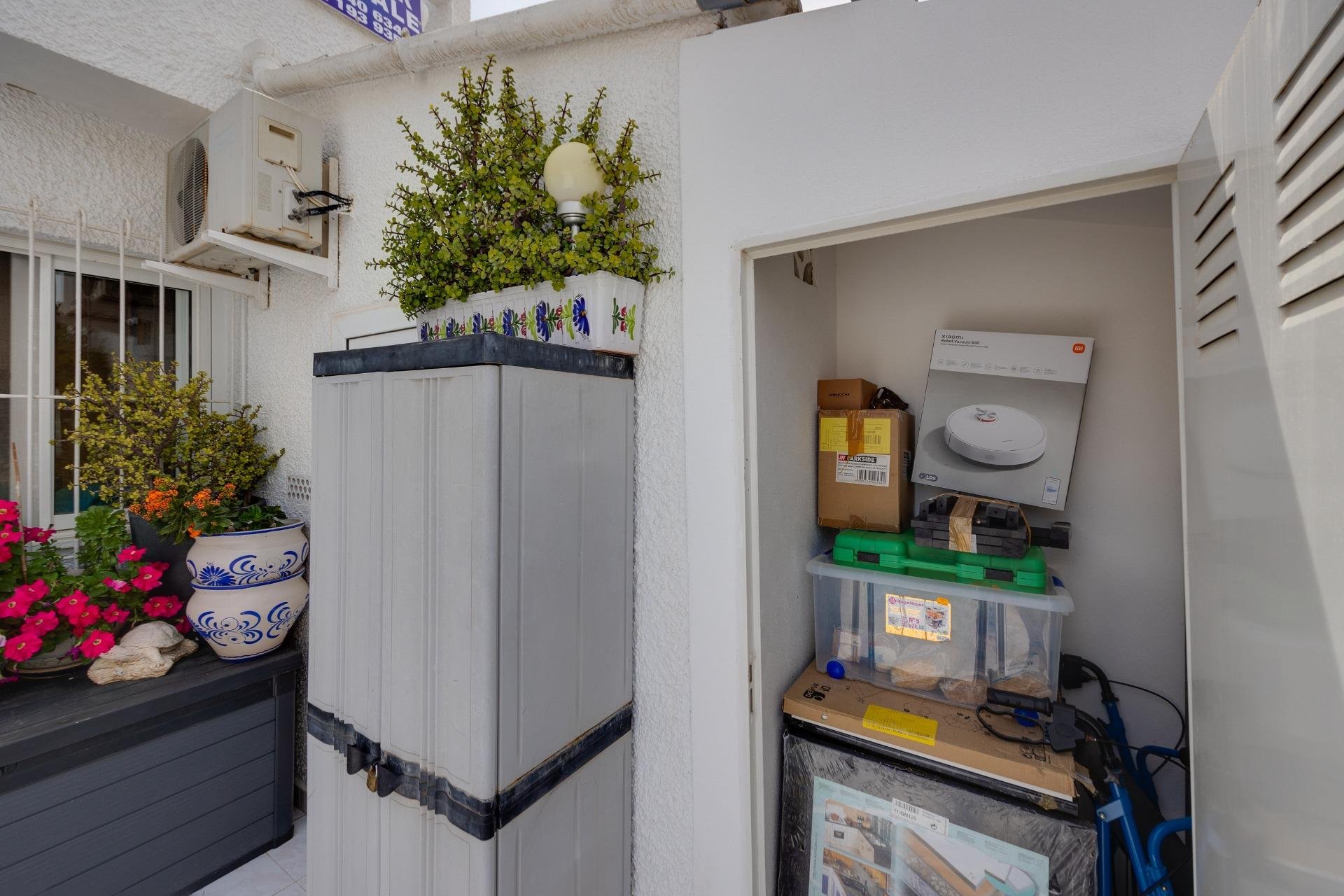 Herverkoop - duplex -
Torrevieja - Paraje natural