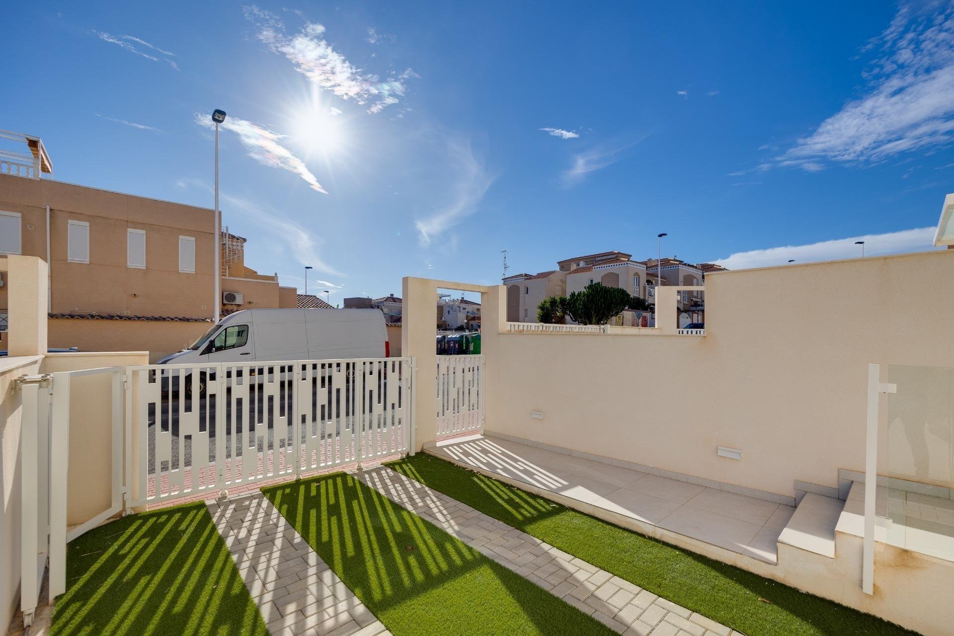 Herverkoop - duplex -
Torrevieja - Torreblanca