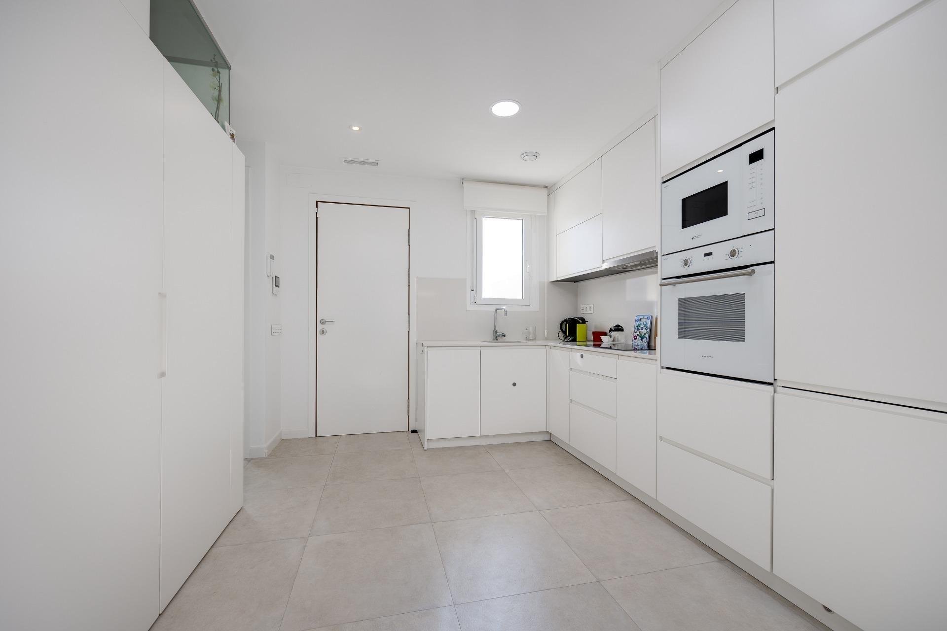 Herverkoop - duplex -
Torrevieja - Torreblanca