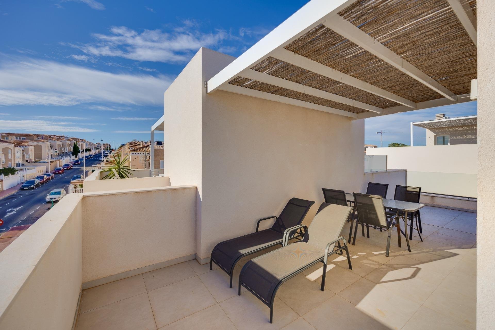 Herverkoop - duplex -
Torrevieja - Torreblanca